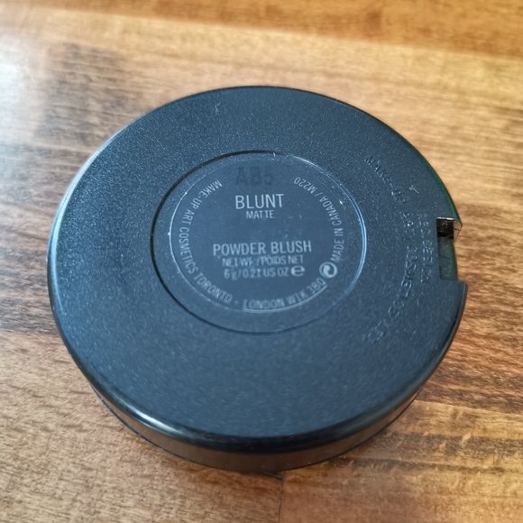 MAC Power Blush in Blunt - Picture 3 of 3